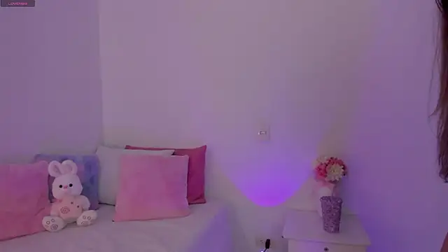 Brisa blue online show from April 8, 6:53 pm