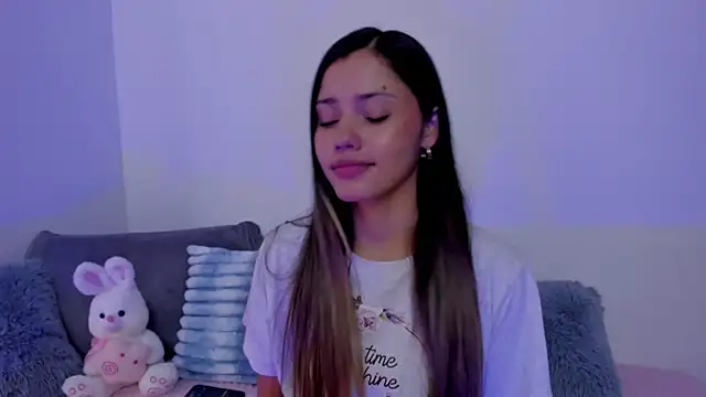 Snapshot of Brisa_blue chatting on November 14, 4:43 pm Brisa blue online show from November 14, 4:43 pm