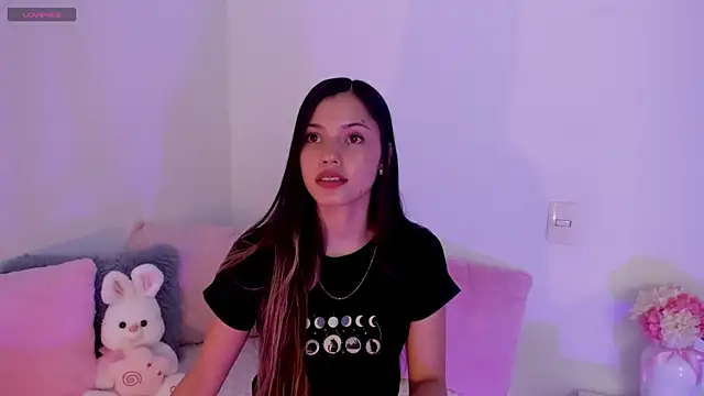 Snapshot of Brisa_blue chatting on May 14, 7:44 pm Brisa blue online show from May 14, 7:44 pm