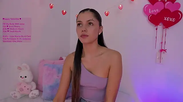 Snapshot of Brisa_blue chatting on February 11, 7:03 pm Brisa blue online show from February 11, 7:03 pm