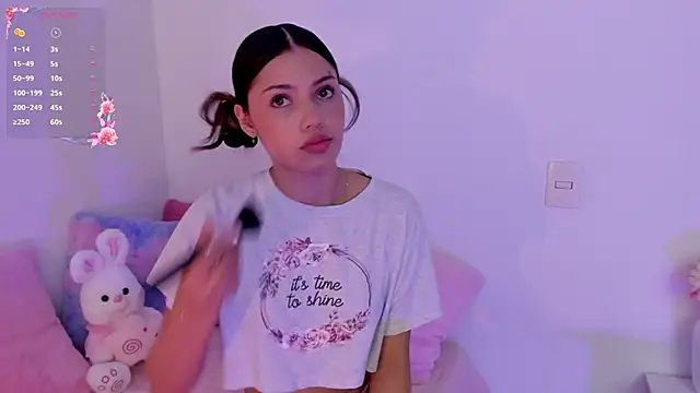 Snapshot of Brisa_blue chatting on April 30, 8:16 pm Brisa blue online show from April 30, 8:16 pm