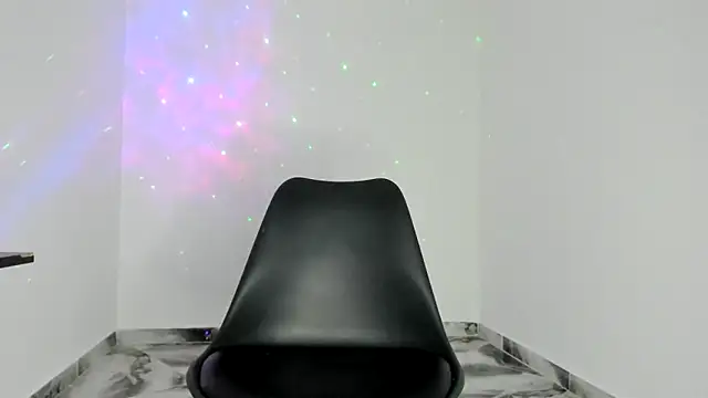 Snapshot of mikee_scooth chatting on May 15, 5:44 pm mikee scooth online show from May 15, 5:44 pm