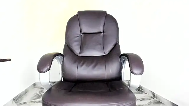 Snapshot of mikee_scooth chatting on June 3, 7:51 pm mikee scooth online show from June 3, 7:51 pm