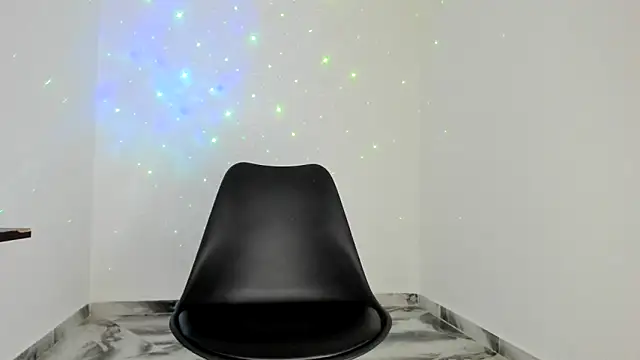 Snapshot of mikee_scooth chatting on May 7, 8:34 pm mikee scooth online show from May 7, 8:34 pm