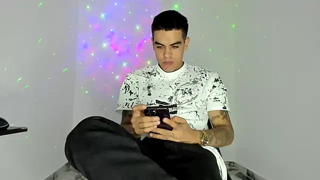 mikee scooth online show from April 20, 2:29 pm