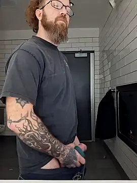 PNTlooker256 online show from February 18, 2:13 pm