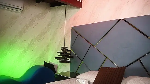 ammy durand online show from January 11, 7:10 pm