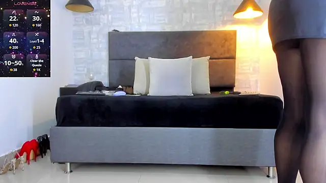 missnatash online show from October 20, 11:22 am