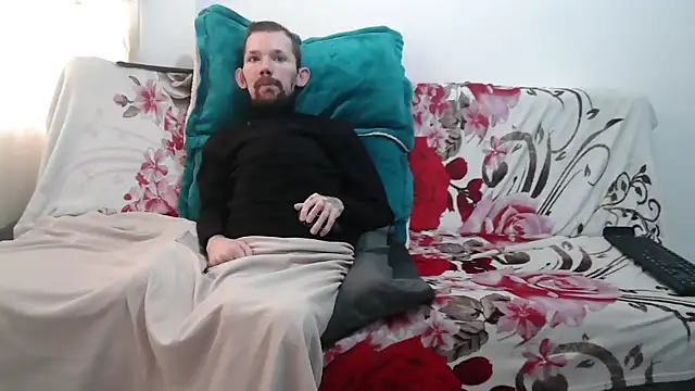 Sophia and Thomas online show from April 12, 3:26 pm