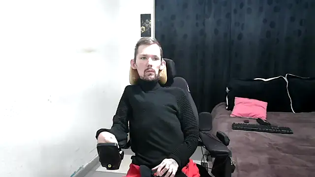 Snapshot of Sophia_and_Thomas chatting on March 1, 9:40 am Sophia and Thomas online show from March 1, 9:40 am