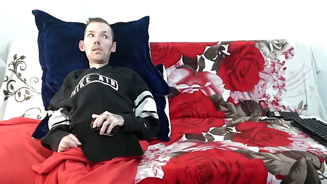 Sophia and Thomas online show from December 17, 9:53 pm