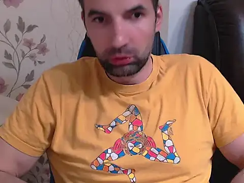 Snapshot of Leo_1617 chatting on May 5, 5:05 pm Leo 1617 online show from May 5, 5:05 pm
