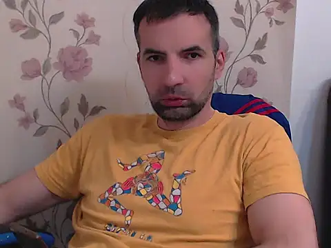 Snapshot of Leo_1617 chatting on May 19, 2:02 pm Leo 1617 online show from May 19, 2:02 pm