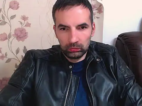 Snapshot of Leo_1617 chatting on April 23, 7:26 pm Leo 1617 online show from April 23, 7:26 pm