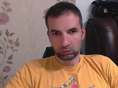 Snapshot of Leo_1617 chatting on July 7, 8:12 pm Leo 1617 online show from July 7, 8:12 pm