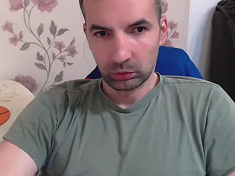 Snapshot of Leo_1617 chatting on May 14, 10:56 am Leo 1617 online show from May 14, 10:56 am