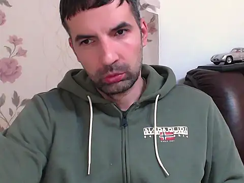 Leo 1617 online show from April 2, 8:59 pm