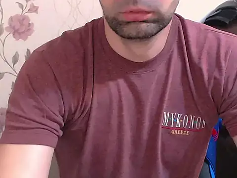 Snapshot of Leo_1617 chatting on May 17, 9:09 am Leo 1617 online show from May 17, 9:09 am