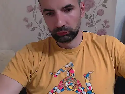 Snapshot of Leo_1617 chatting on May 27, 5:42 pm Leo 1617 online show from May 27, 5:42 pm