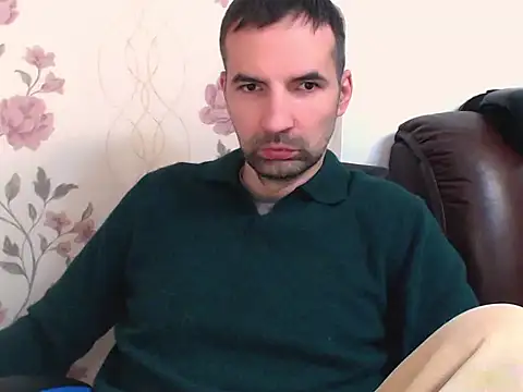 Snapshot of Leo_1617 chatting on April 19, 11:00 am Leo 1617 online show from April 19, 11:00 am
