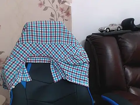 Leo 1617 online show from April 5, 12:12 pm