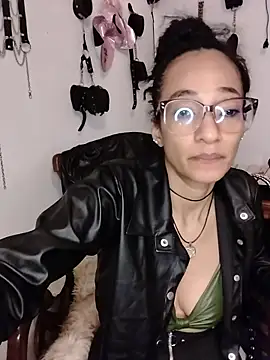 SamaraMartinez online show from May 9, 1:36 pm