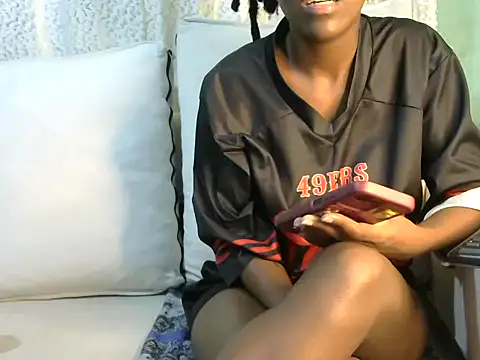 Caryyyl online show from November 7, 7:13 am