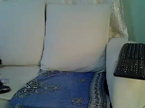 Caryyyl online show from February 6, 6:09 am