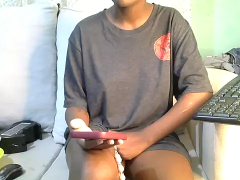 Caryyyl online show from December 14, 8:09 am