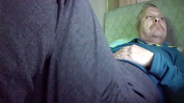 amylrmm1903 online show from March 16, 3:28 pm