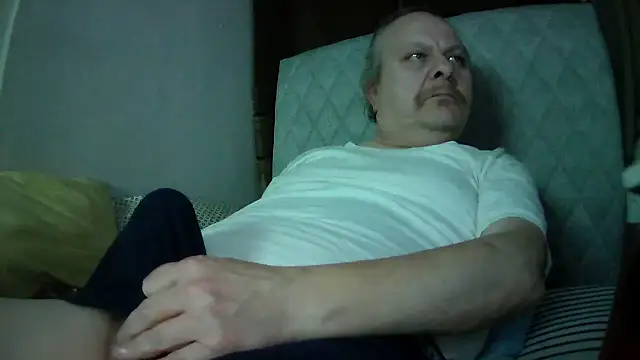 amylrmm1903 online show from February 1, 1:53 pm