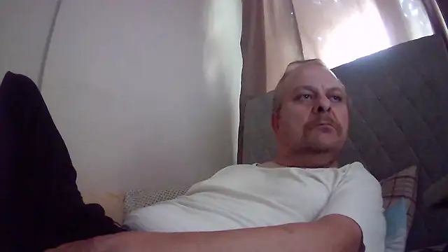 amylrmm1903 online show from September 21, 12:43 pm