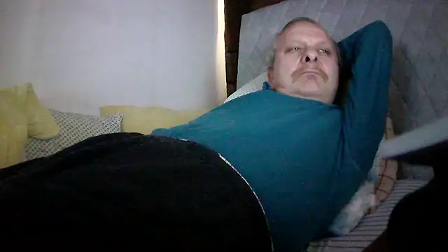 amylrmm1903 online show from April 23, 2:40 pm