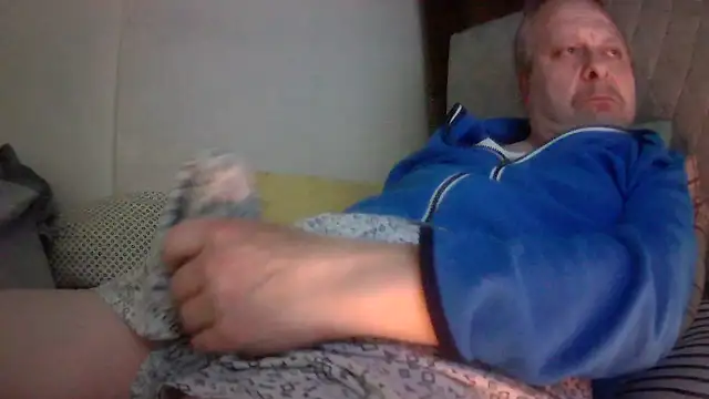 amylrmm1903 online show from May 3, 8:34 pm