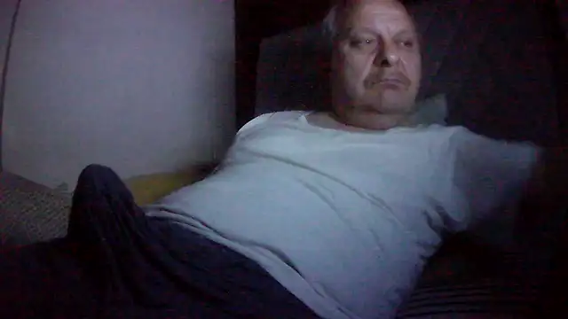 amylrmm1903 online show from May 9, 12:03 am