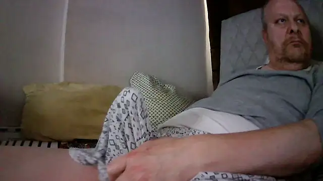 amylrmm1903 online show from March 1, 10:48 am