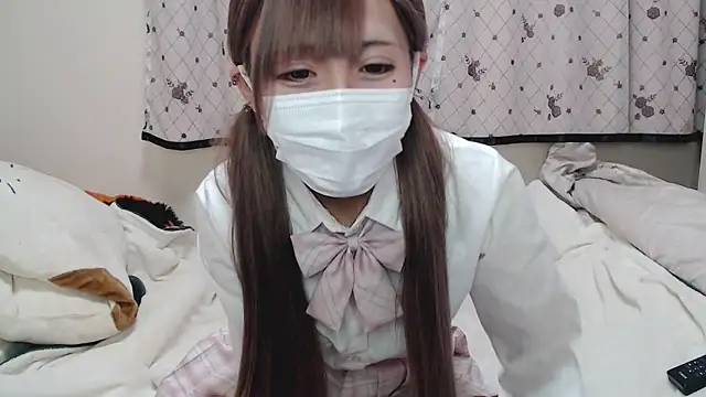  hiyor  online show from February 13, 3:45 pm