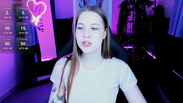 CuteMousee online show from November 8, 9:24 am