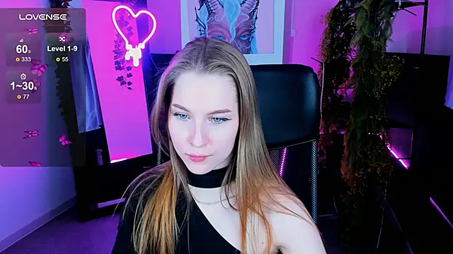 CuteMousee online show from February 22, 9:15 pm