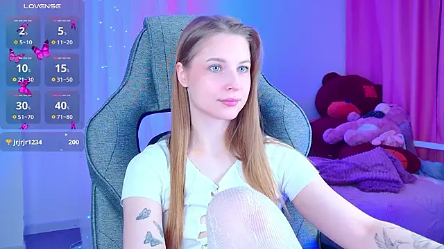 CuteMousee online show from February 10, 5:50 am