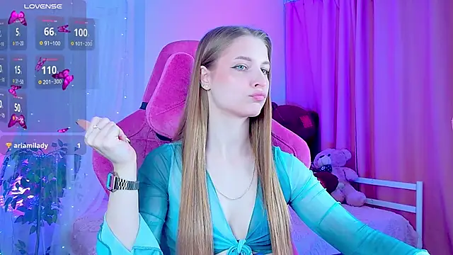 CuteMousee online show from October 13, 9:11 am