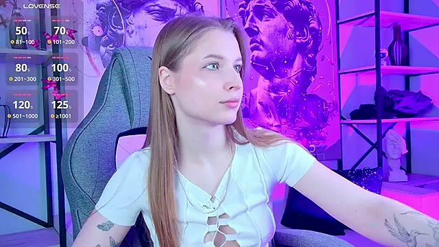 CuteMousee online show from February 13, 12:05 pm