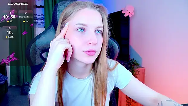 CuteMousee online show from April 15, 6:30 am