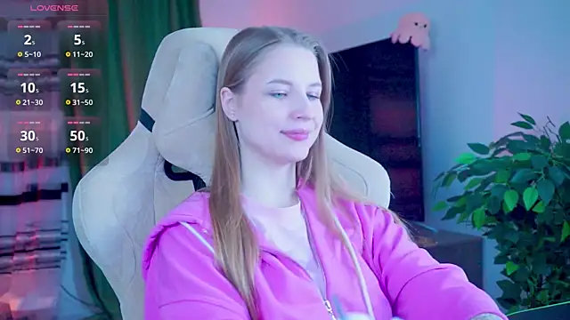 CuteMousee online show from November 9, 9:24 am