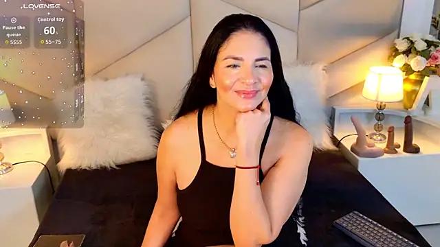 Snapshot of AlizonMoreti chatting on June 17, 12:59 pm AlizonMoreti online show from June 17, 12:59 pm