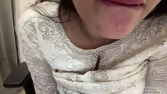 Snapshot of Wild_Fantasy_7 chatting on February 3, 11:05 pm Wild Fantasy 7 online show from February 3, 11:05 pm