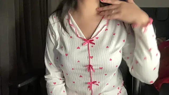 Snapshot of Wild_Fantasy_7 chatting on February 8, 10:40 pm Wild Fantasy 7 online show from February 8, 10:40 pm