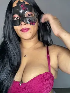 Snapshot of thushani24 chatting on December 14, 3:39 pm thushani24 online show from December 14, 3:39 pm