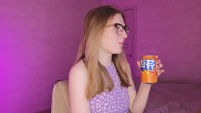 HalieCross online show from November 17, 4:27 am