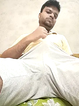 Snapshot of RohanBig chatting on May 8, 6:34 pm RohanBig online show from May 8, 6:34 pm